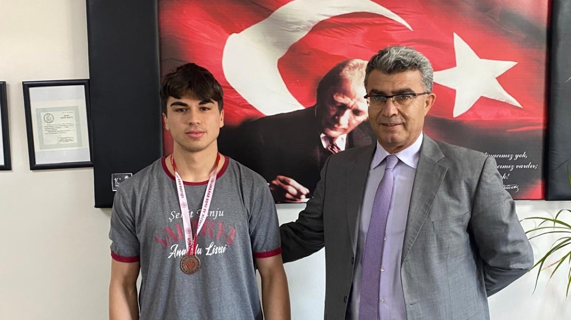 Öğrencimiz Muhammed Nizam Ünal’dan Güreş Alanında Büyük Başarı